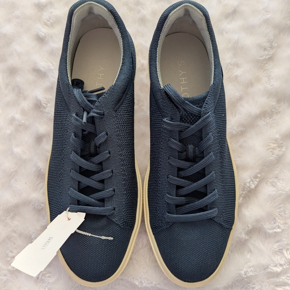 NWT/NIB Rothys Men's Navy RS01 Sneakers, Size 10 - Picture 3 of 9